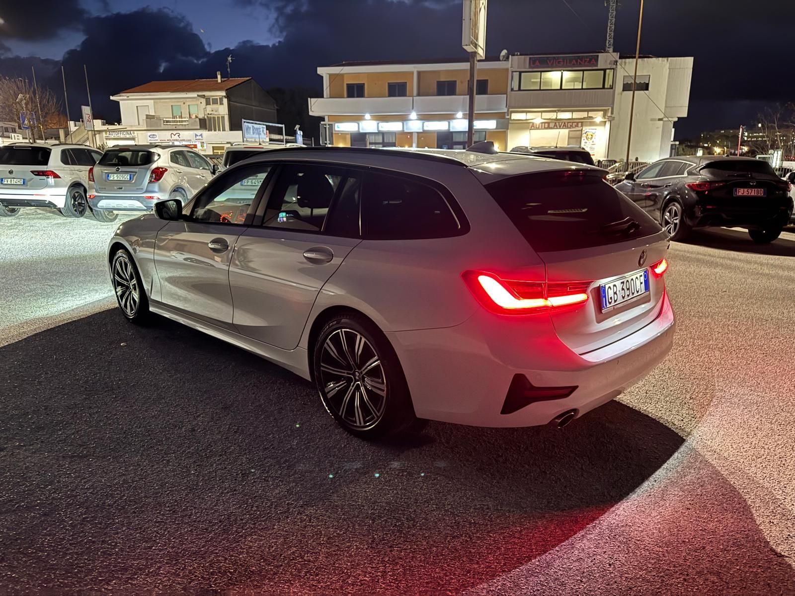 BMW 318d Touring Business Advantage Aut.