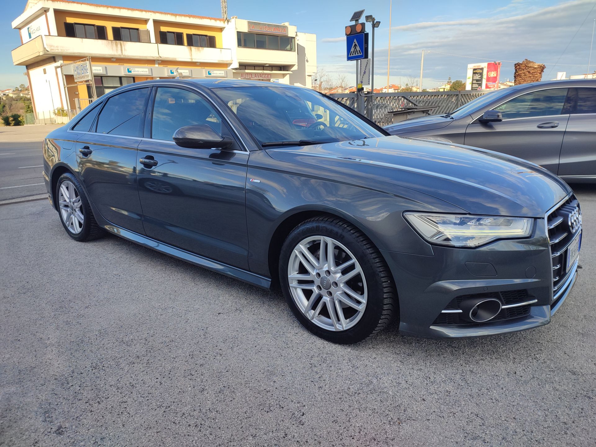 Audi A6  2.0 TDI ultra S-tronic Business S-Line