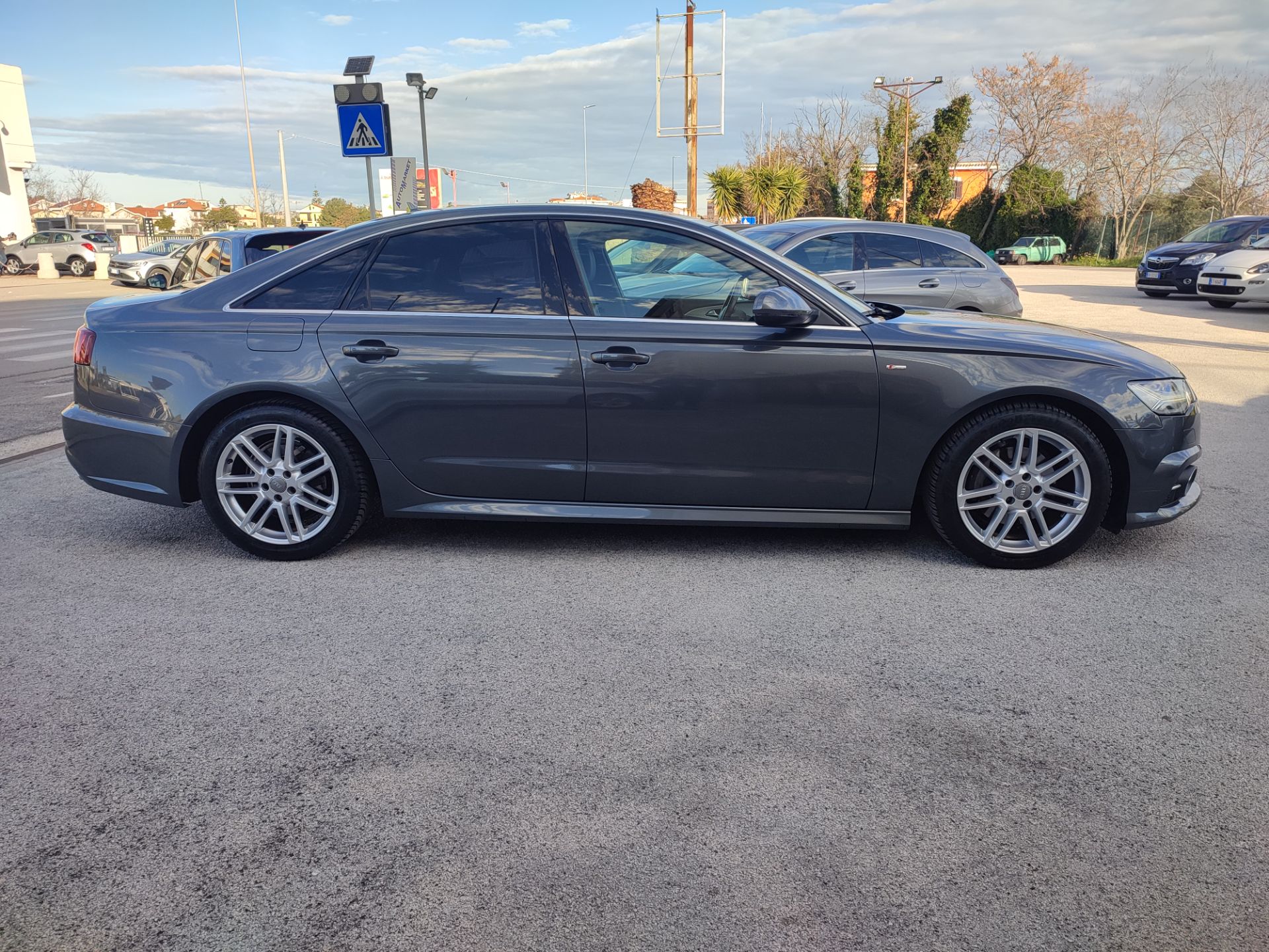 Audi A6  2.0 TDI ultra S-tronic Business S-Line