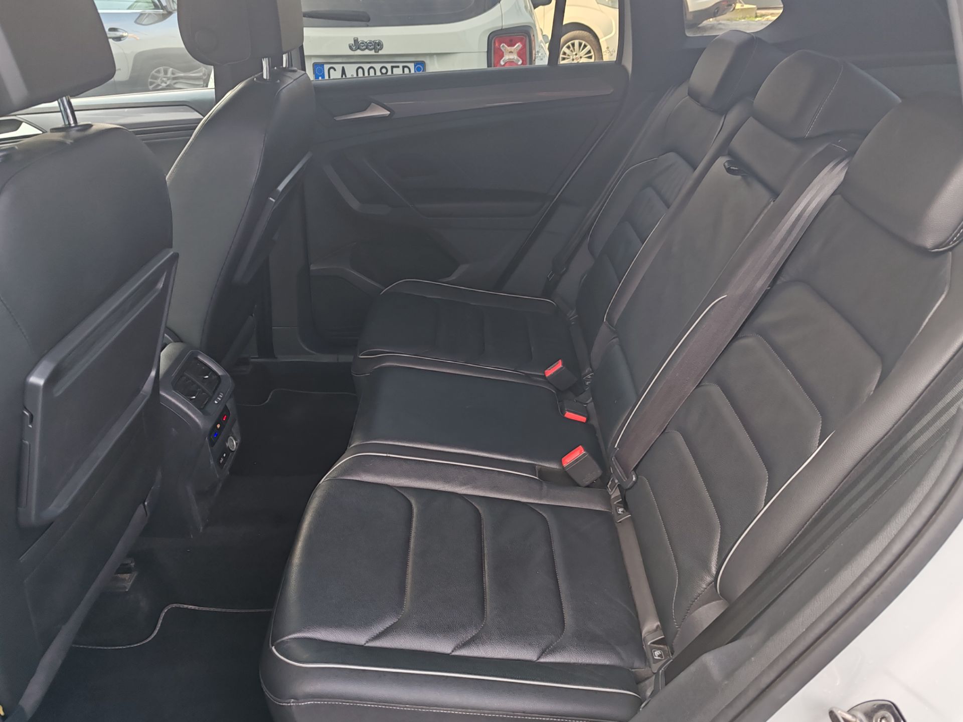 Volkswagen Tiguan 2.0 TDI 150CV SCR DSG 4MOT.R-Line