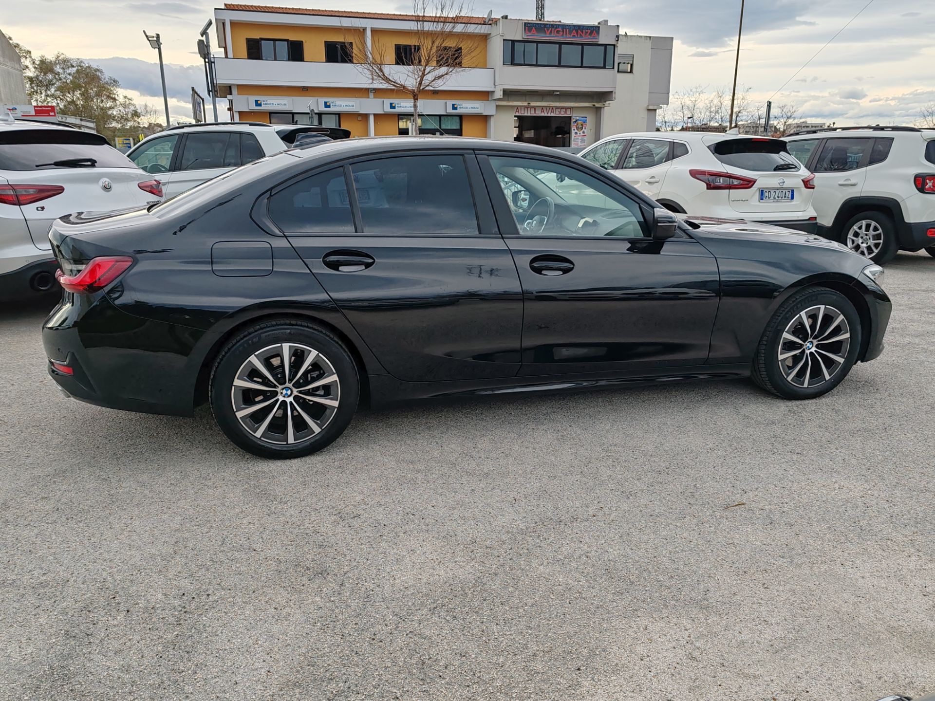 BMW 318  D 48v Business Advantage Aut.