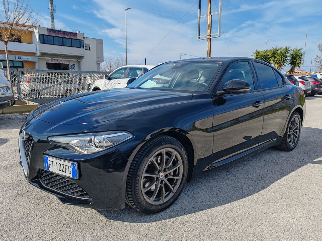Alfa Romeo Giulia 2.2 Turbodiesel 160 CV AT8 Bus.