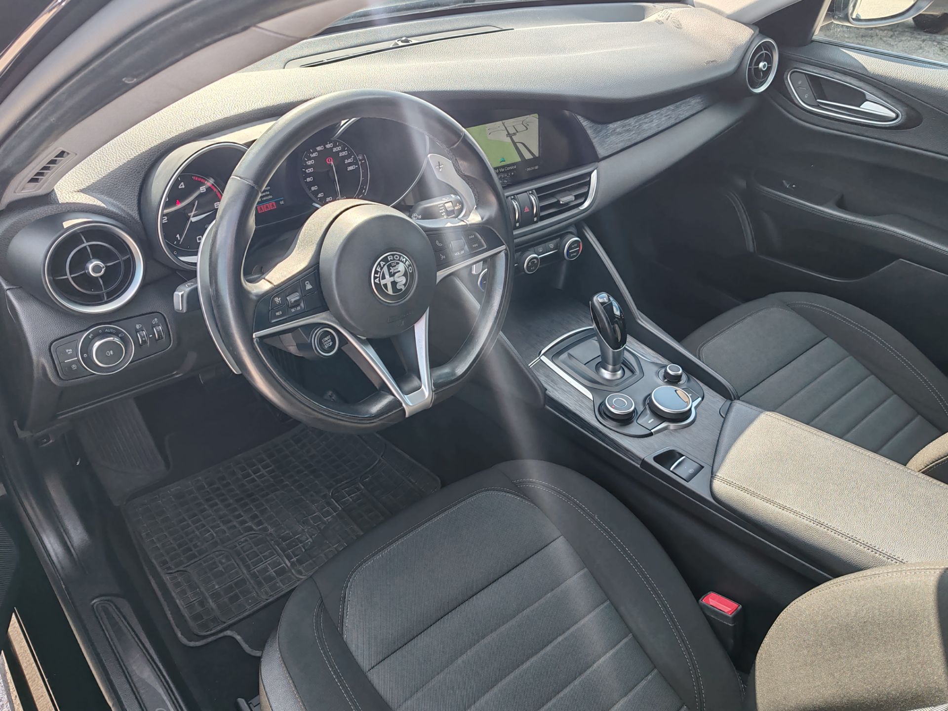 Alfa Romeo Giulia 2.2 Turbodiesel 160 CV AT8 Bus.