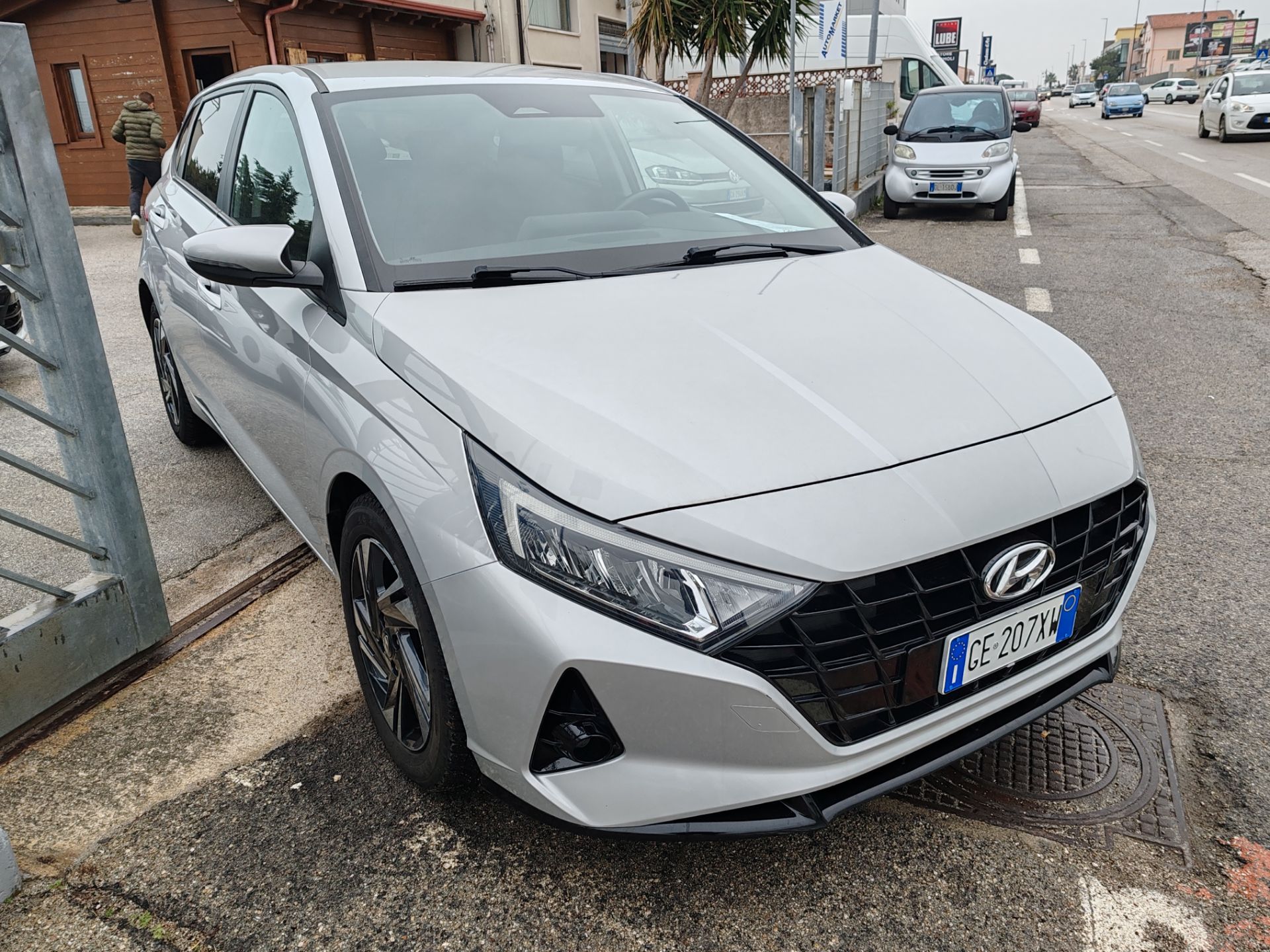 Hyundai  1.2 MPI MT ConnectLine