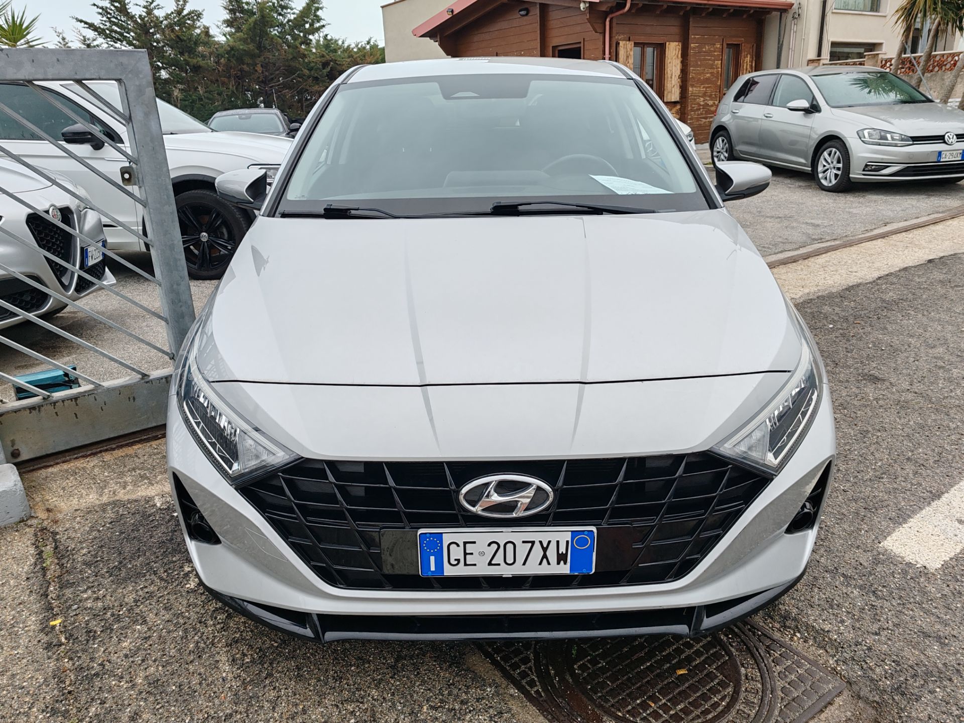 Hyundai  1.2 MPI MT ConnectLine