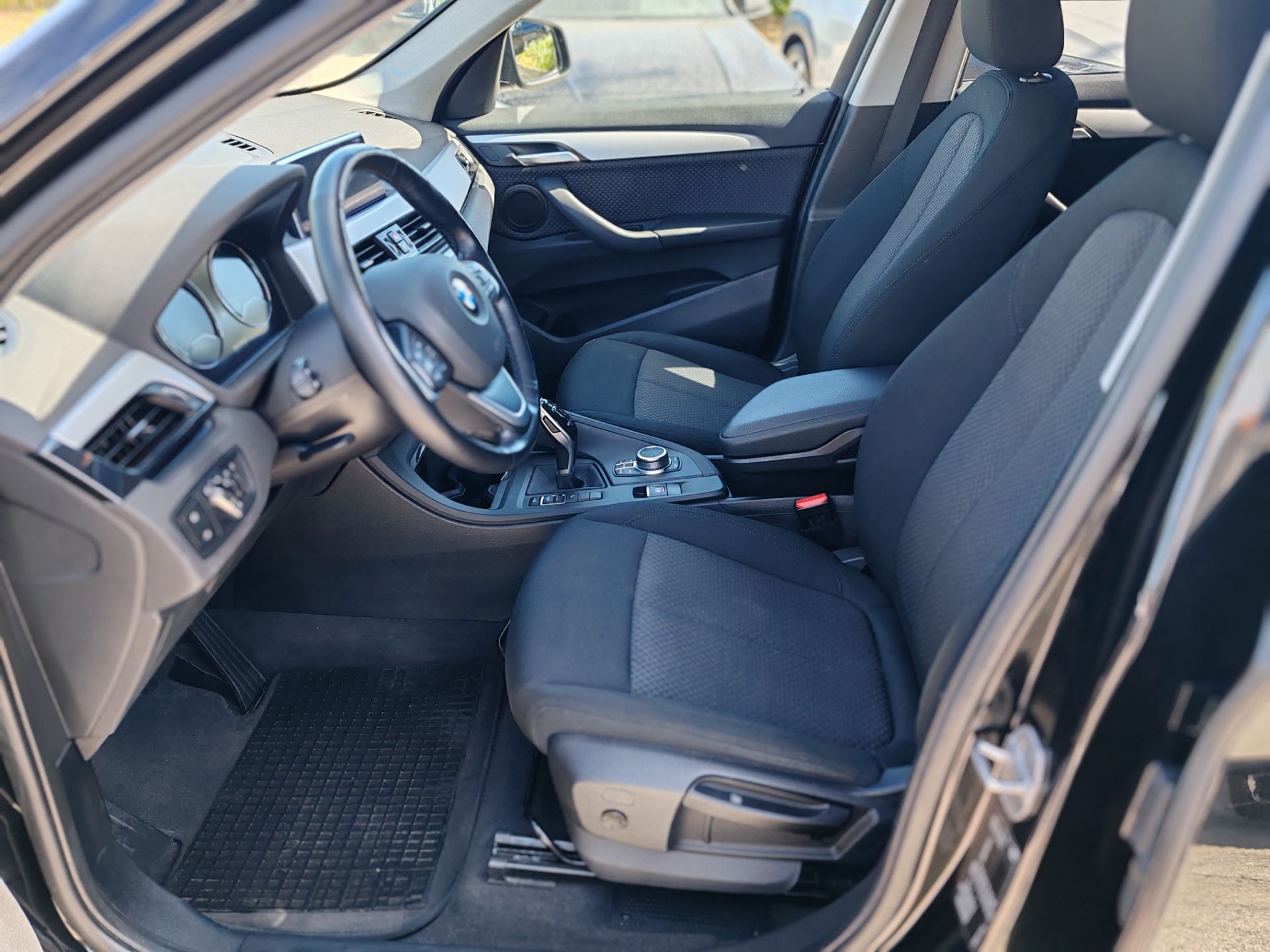 BMW X1  SDrive18d Business Advantage Aut.