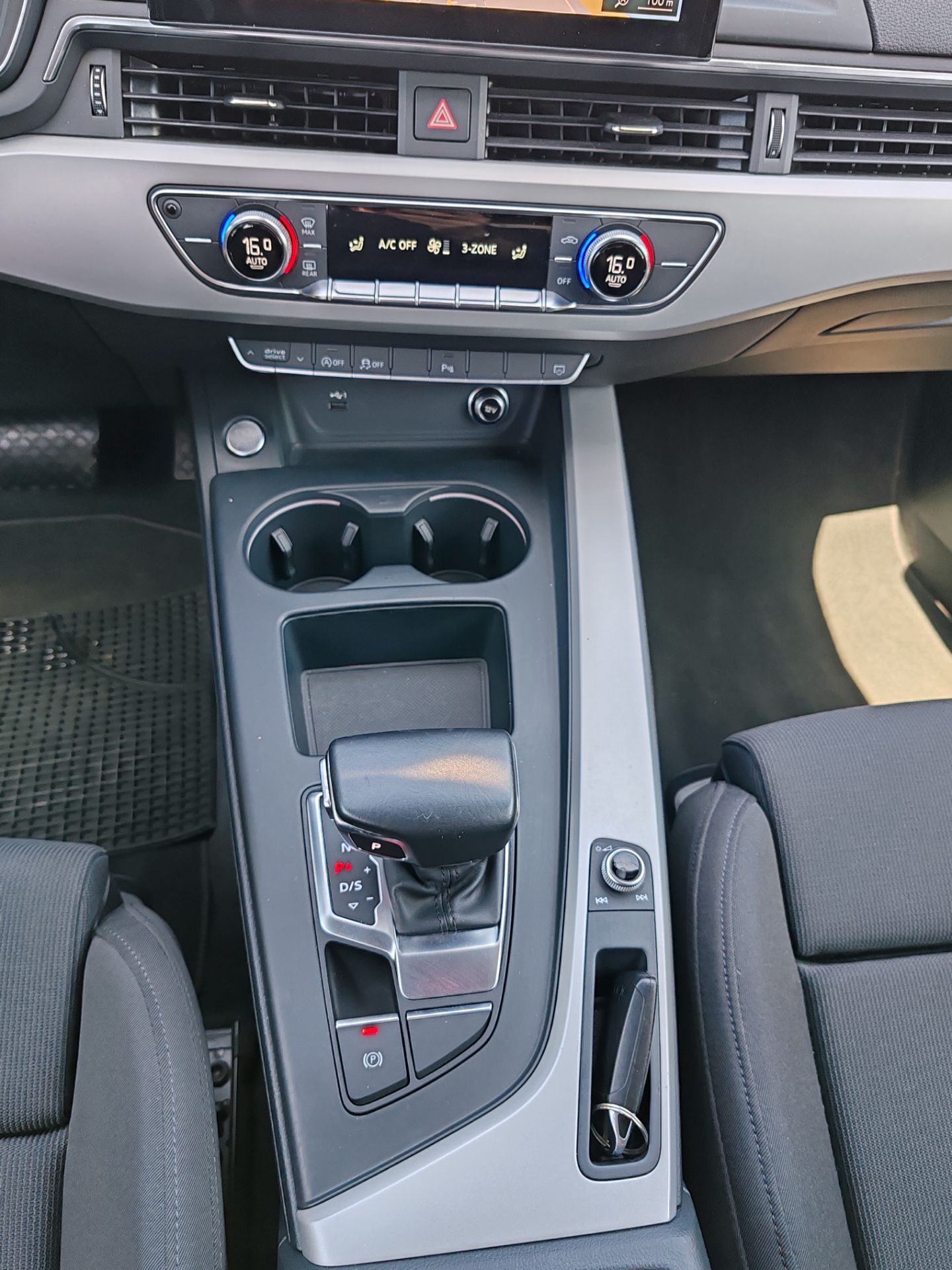 Audi A4  Avant 35 TDI/163 CV S tronic S line edition