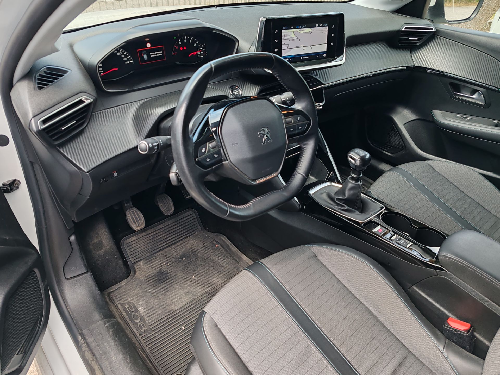 Peugeot 208 BlueHDi 100 S&S 5p. Allure