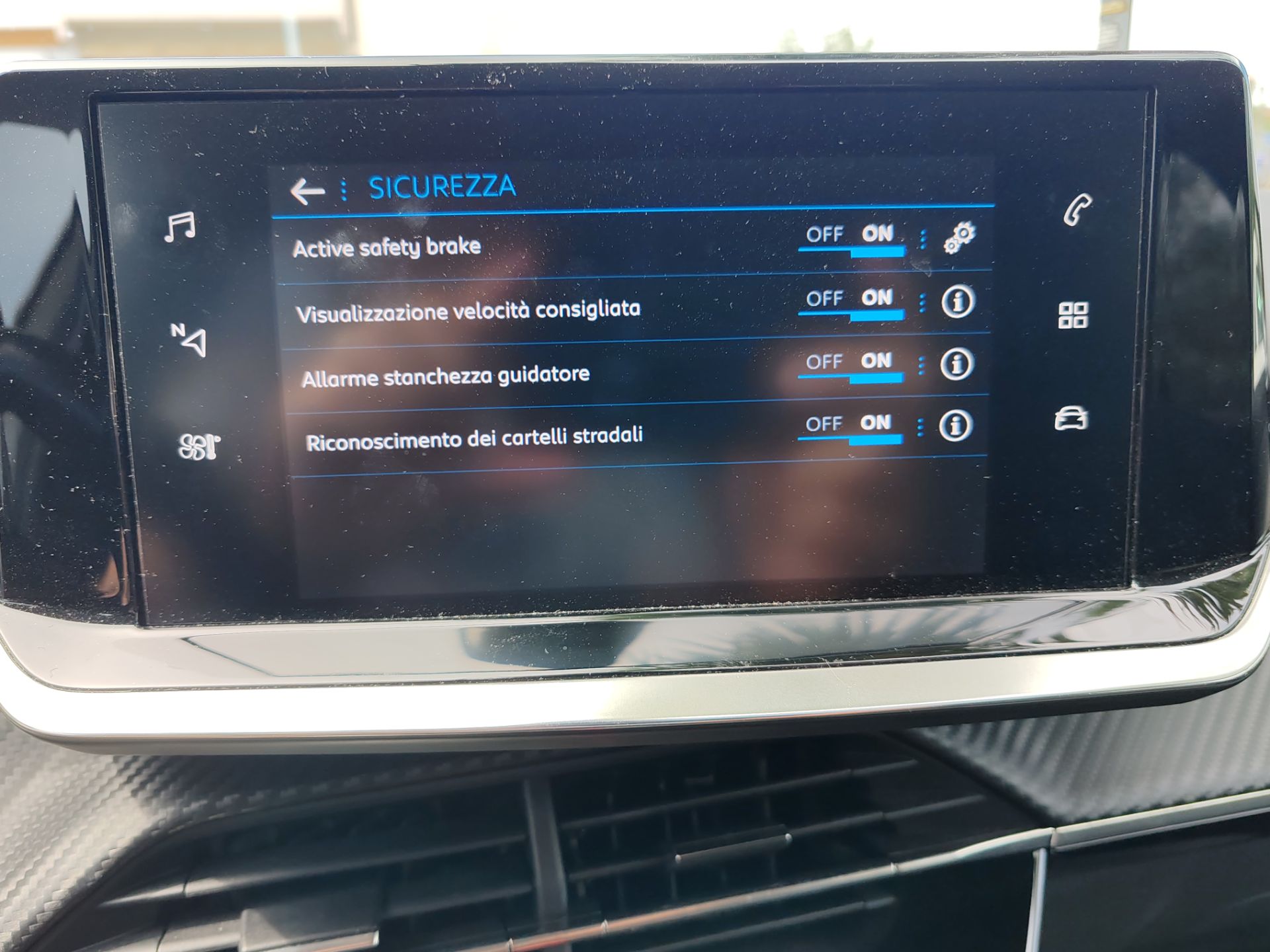 Peugeot 208 BlueHDi 100 S&S 5p. Allure