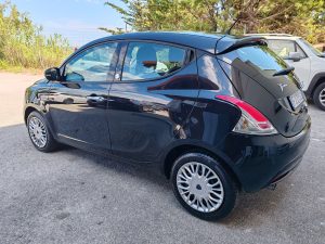 Lancia Ypsilon 1.2 69 CV 5p. GPL Ecochic Gold