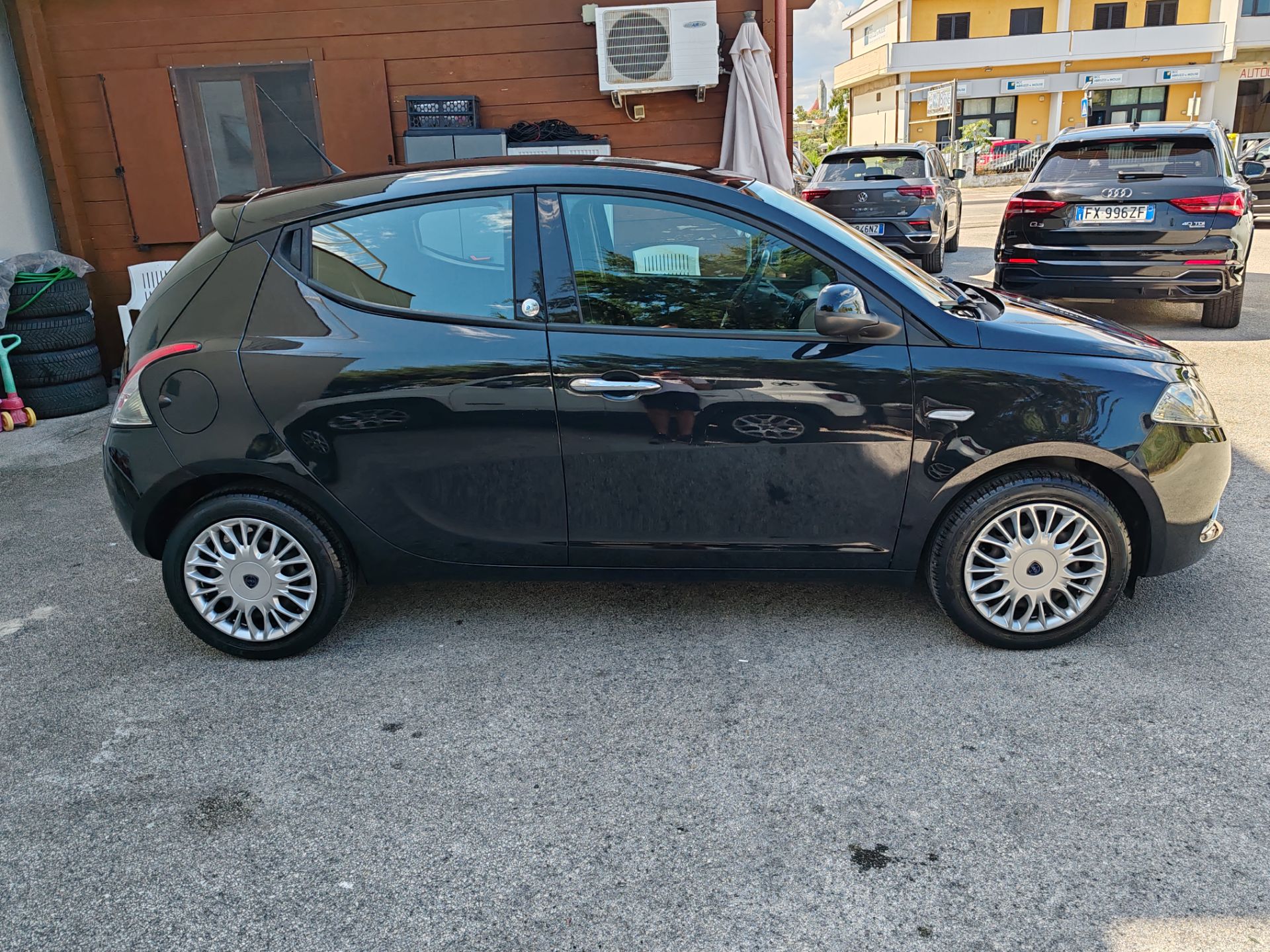 Lancia Ypsilon 1.2 69 CV 5p. GPL Ecochic Gold