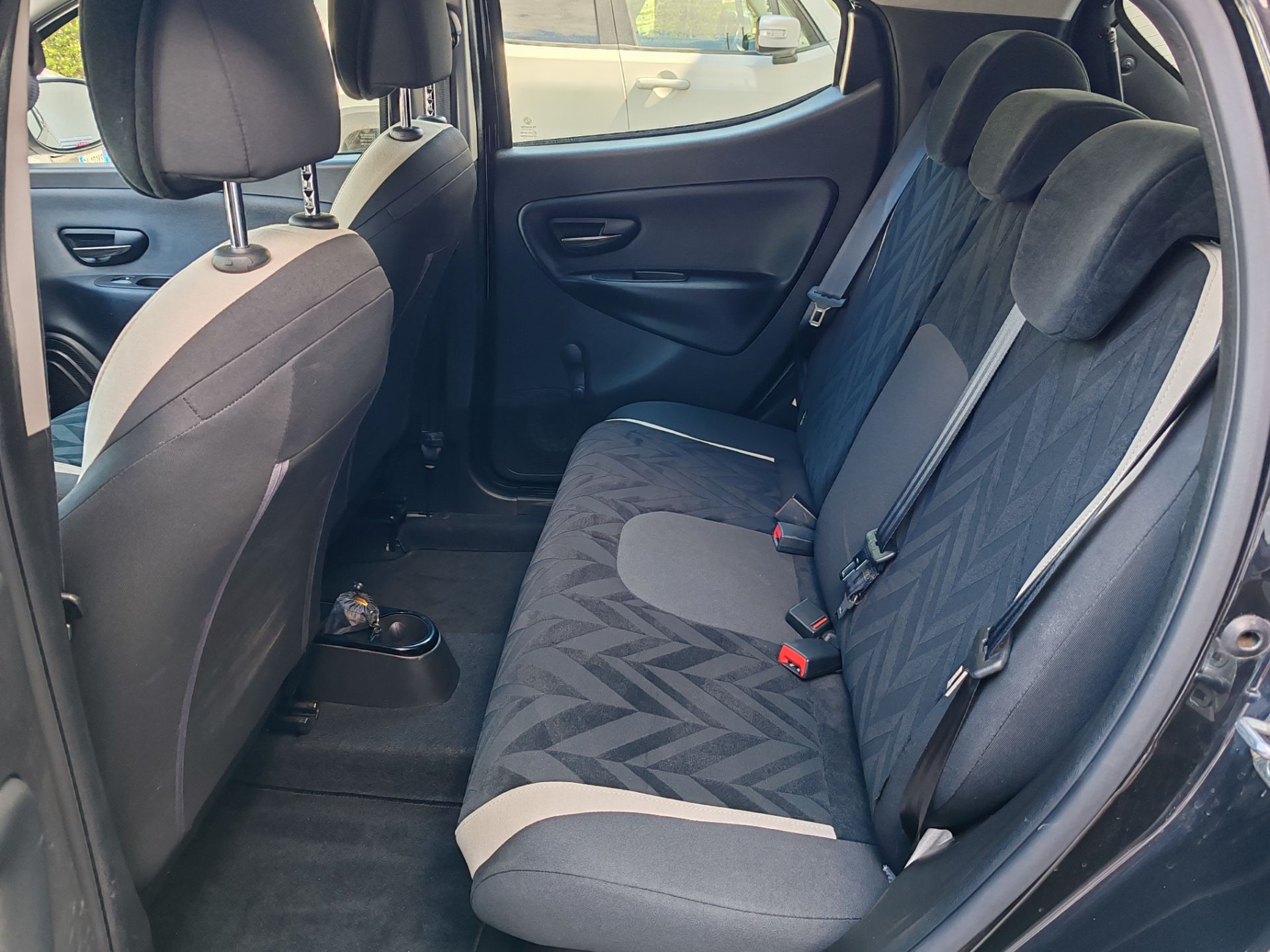 Lancia Ypsilon 1.2 69 CV 5p. GPL Ecochic Gold