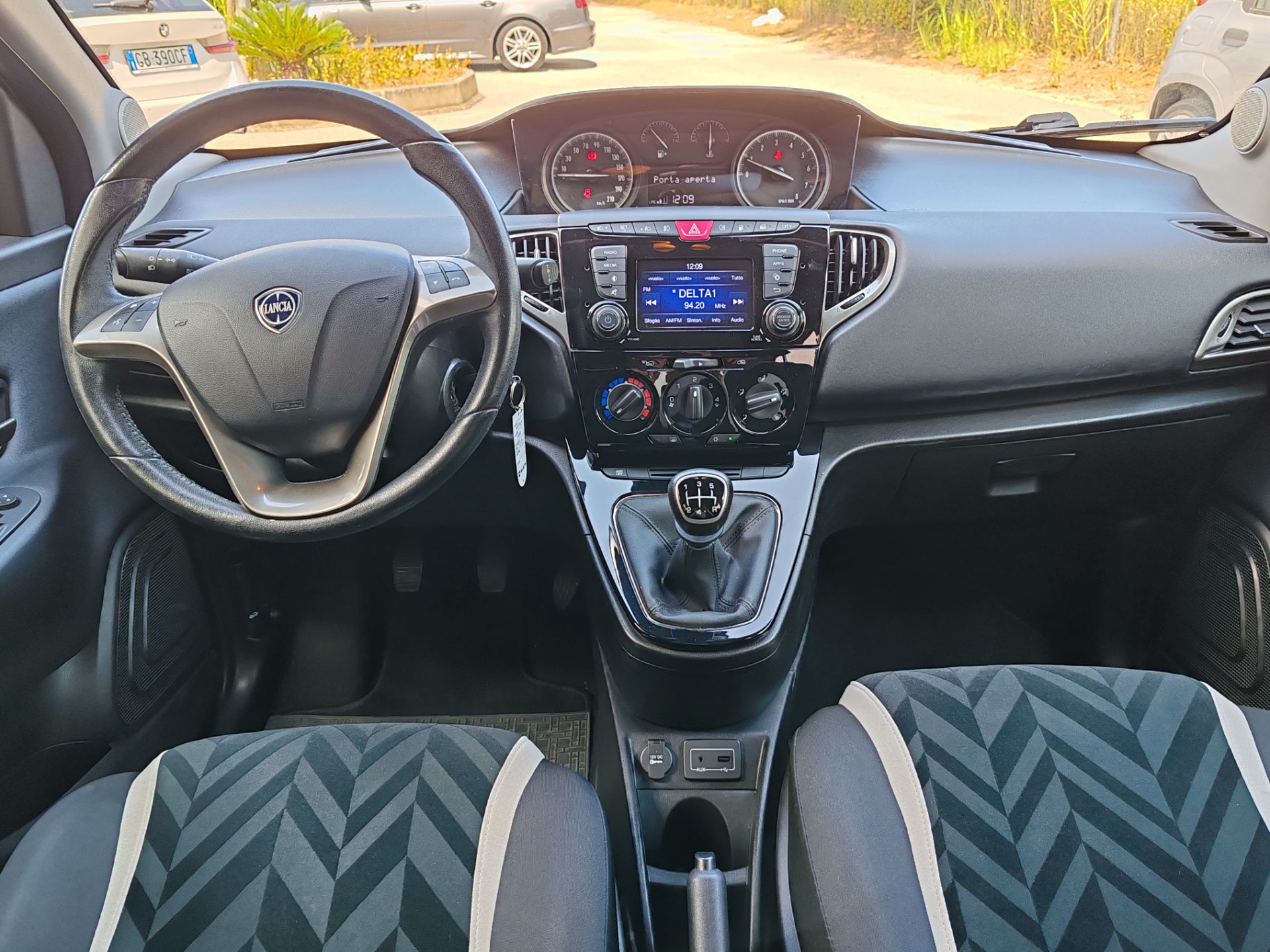 Lancia Ypsilon 1.2 69 CV 5p. GPL Ecochic Gold