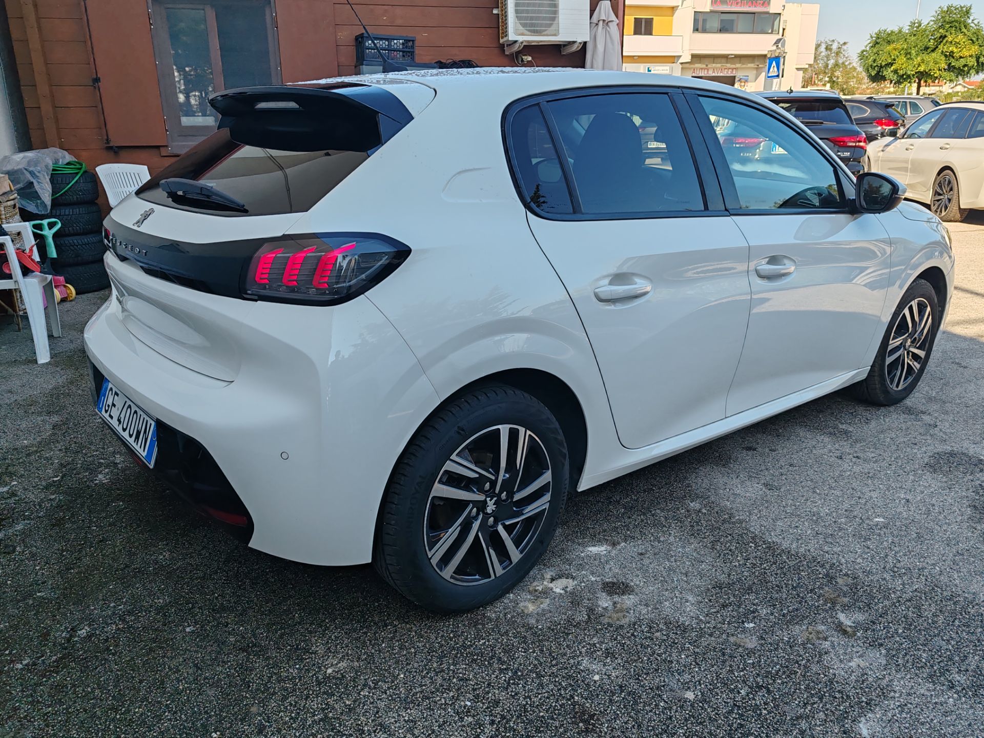 Peugeot 208 BlueHDi 100 S&S 5p. Allure
