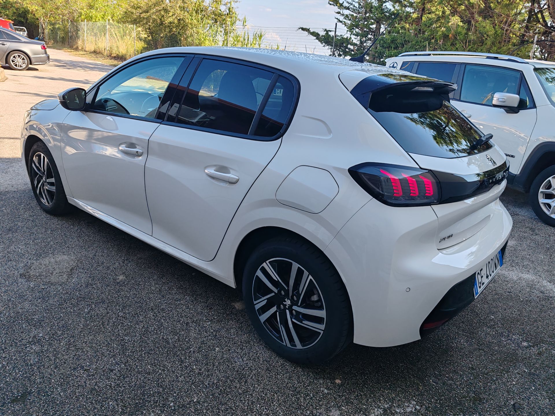 Peugeot 208 BlueHDi 100 S&S 5p. Allure