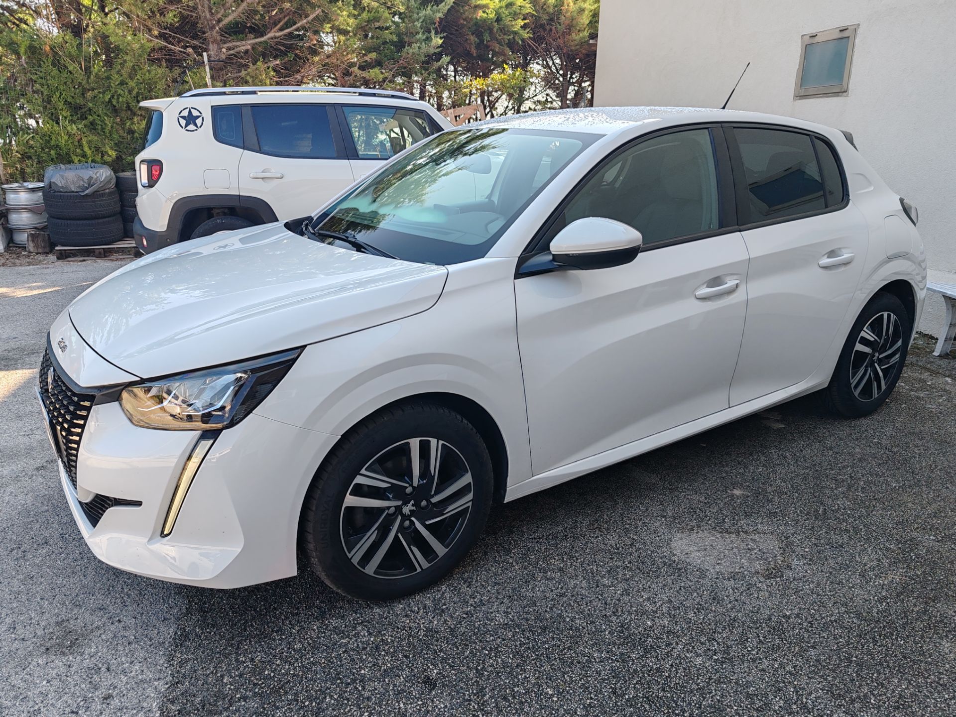 Peugeot 208 BlueHDi 100 S&S 5p. Allure