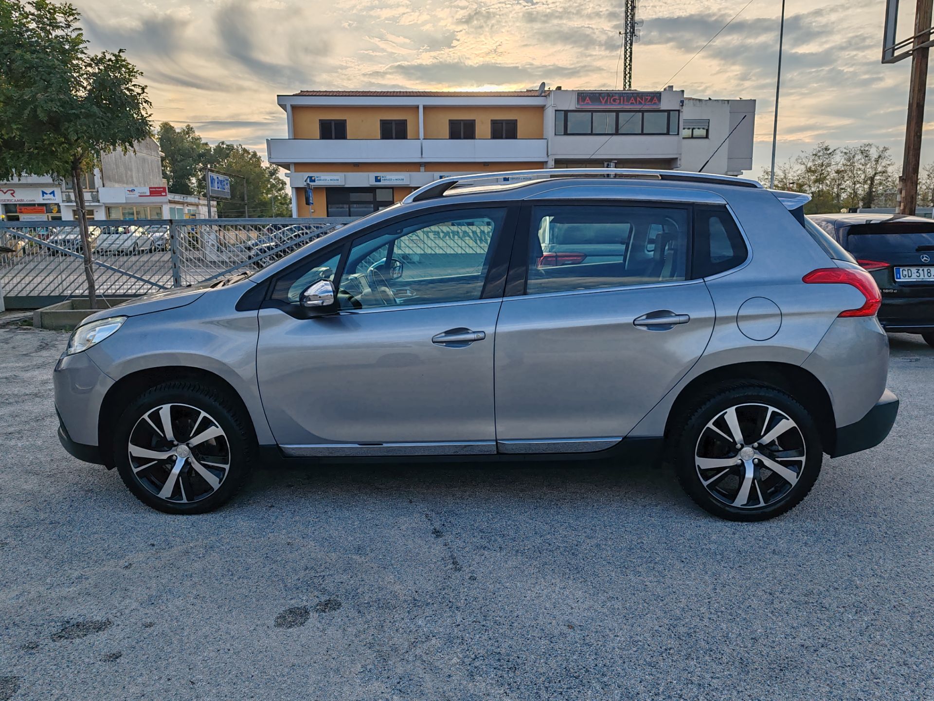Peugeot 2008  1.6 Hdi Allure