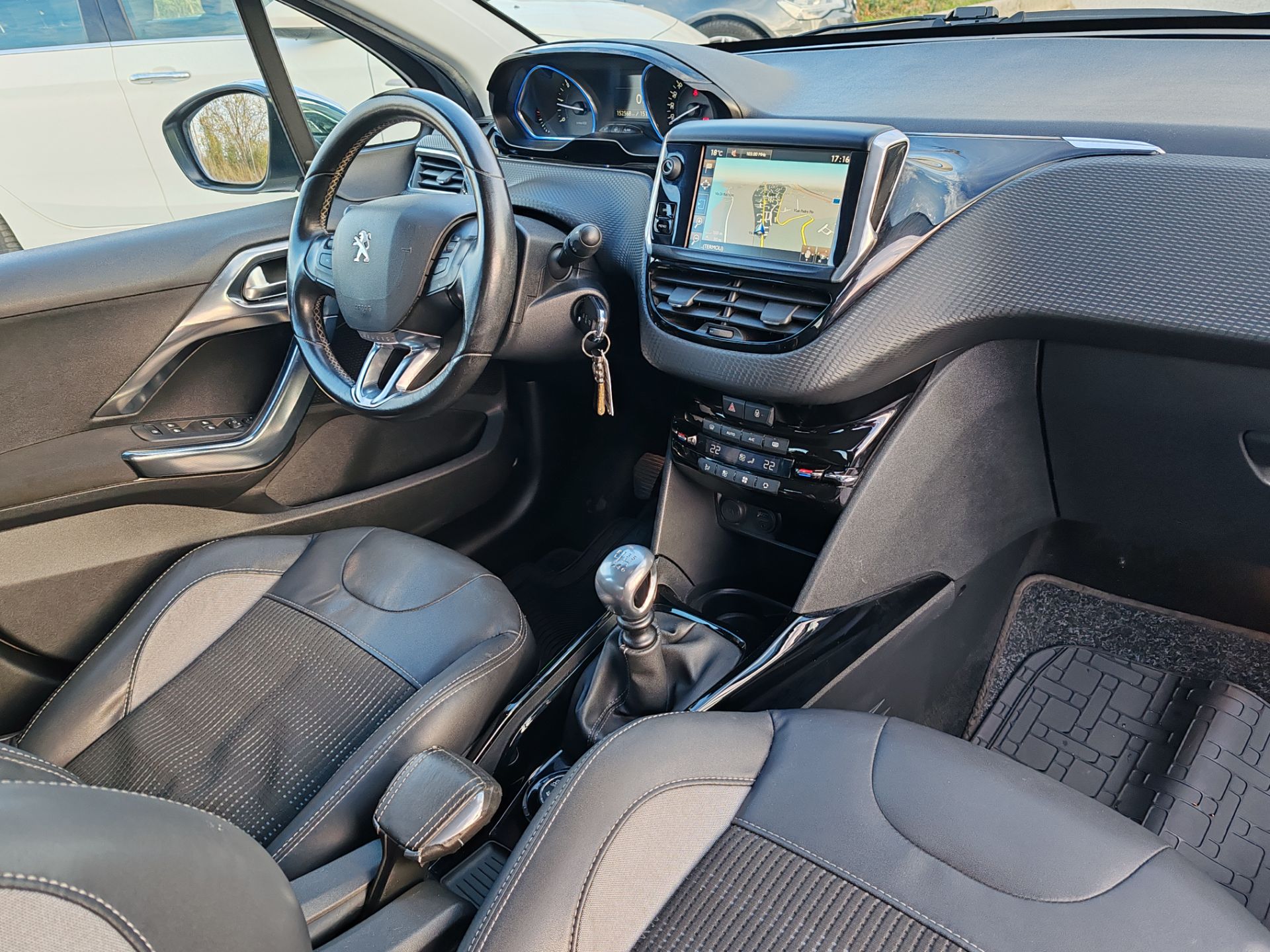 Peugeot 2008  1.6 Hdi Allure