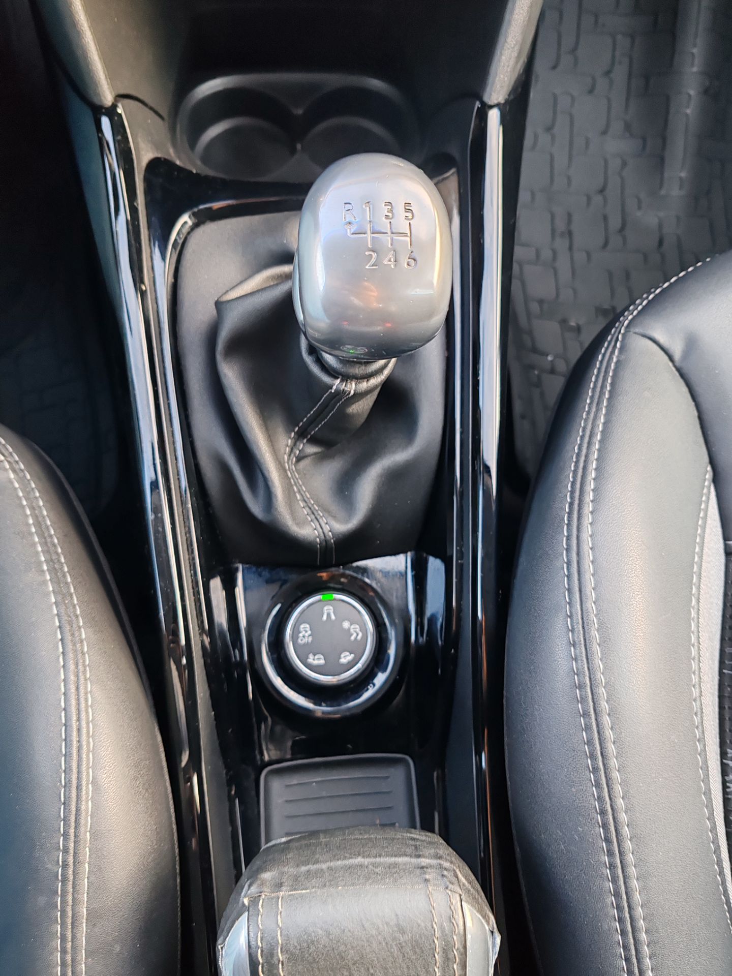 Peugeot 2008  1.6 Hdi Allure