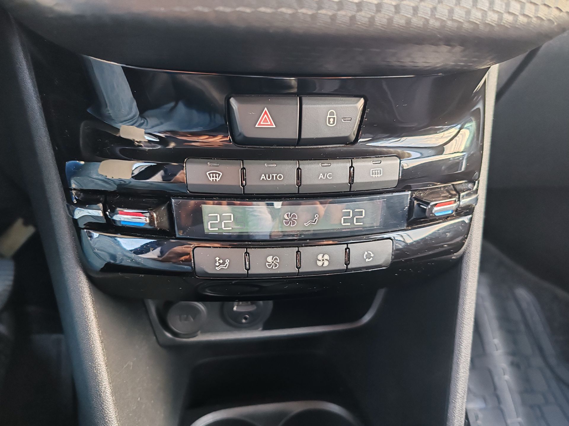 Peugeot 2008  1.6 Hdi Allure