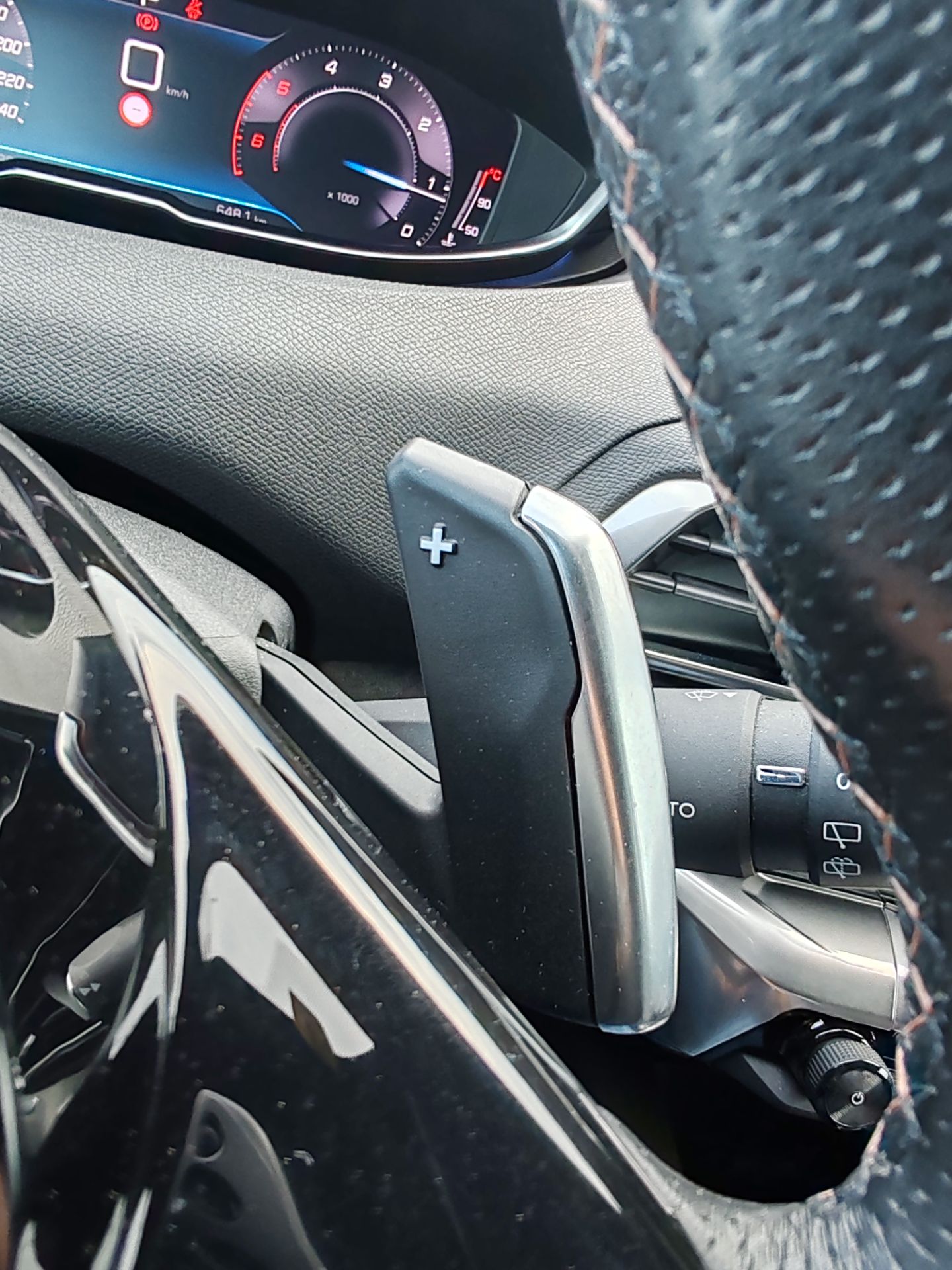 Peugeot 3008  BlueHDi 130 S&S EAT8 GT