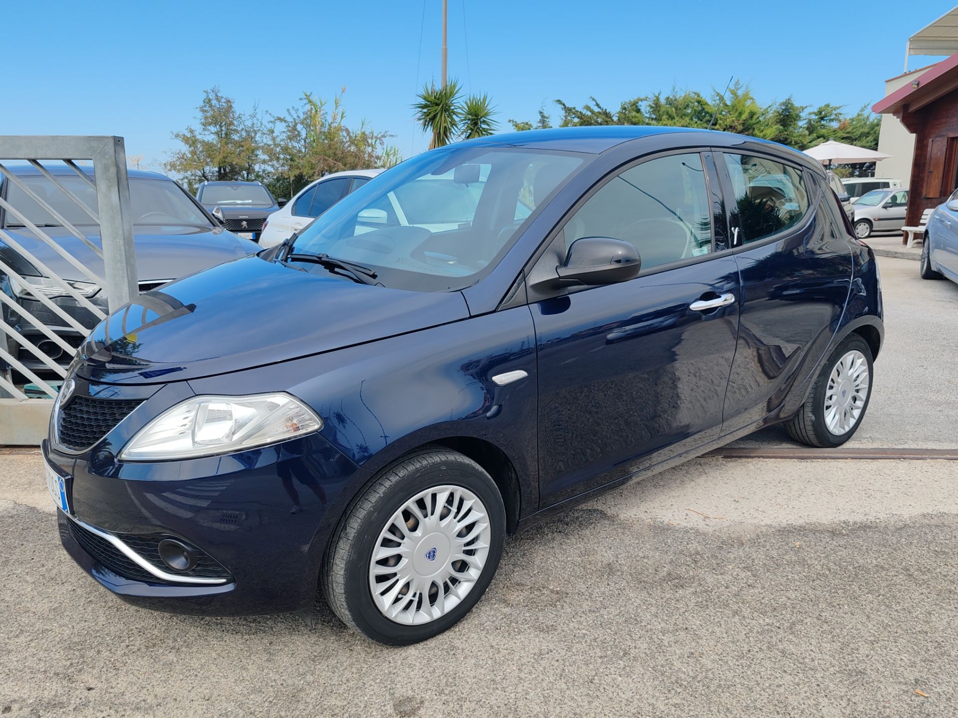 Lancia Ypsilon 1.3 MJT 95 CV 5p. S&S Gold