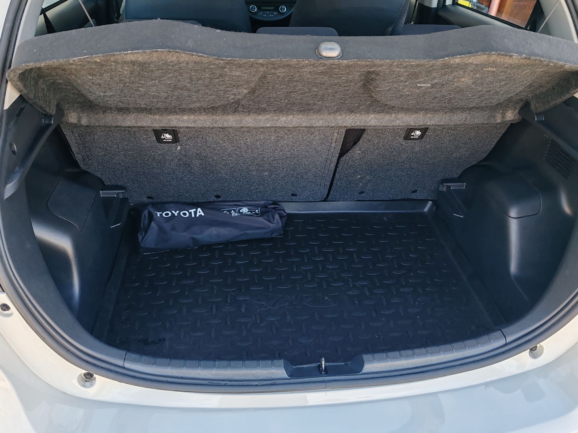 Toyota Yaris 1.5 Hybrid 5p. Business