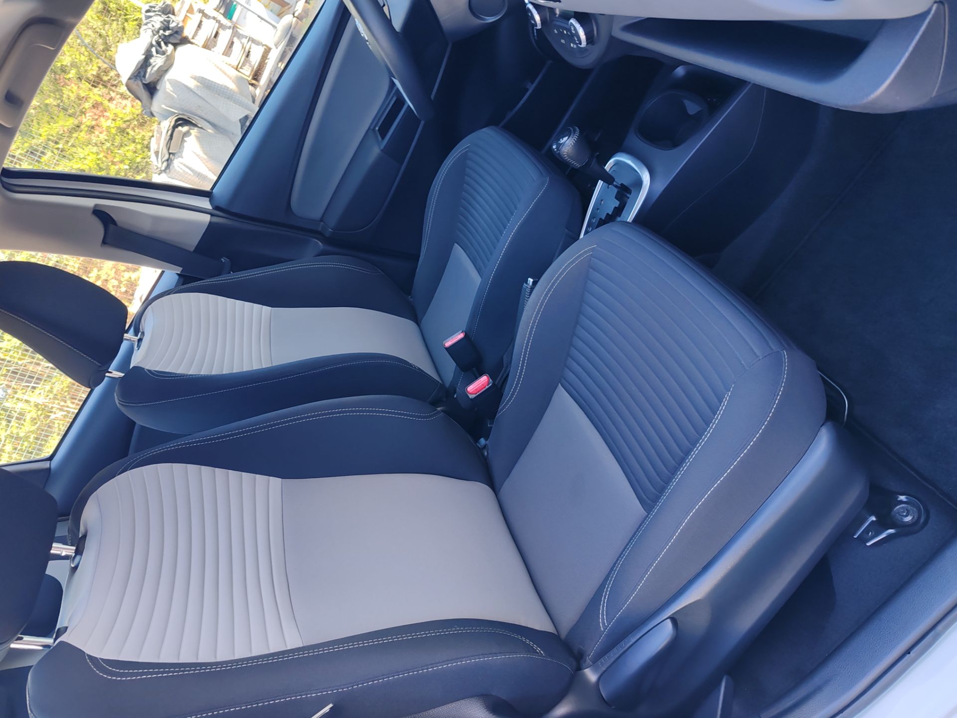 Toyota Yaris 1.5 Hybrid 5p. Business