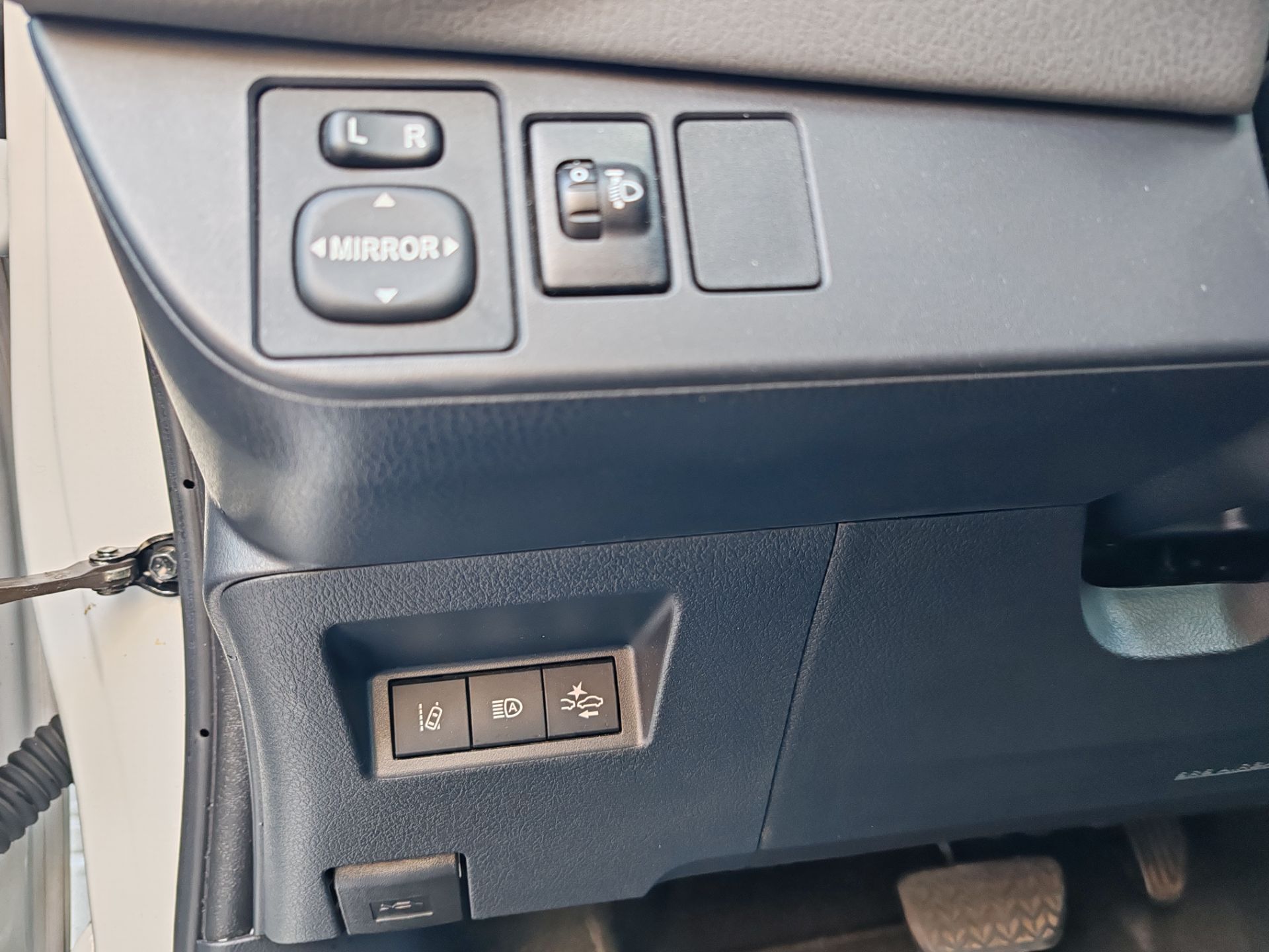 Toyota Yaris 1.5 Hybrid 5p. Business