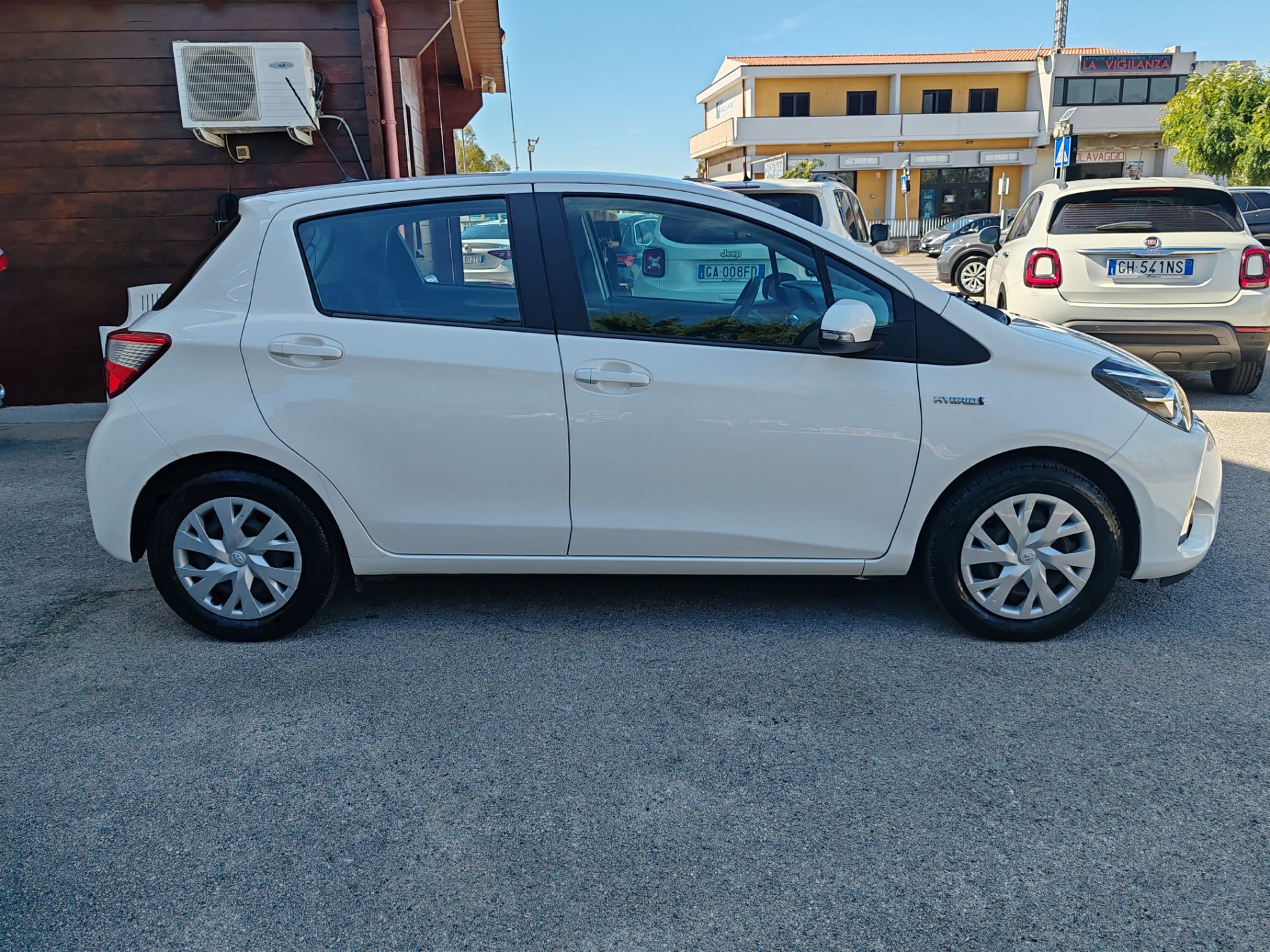 Toyota Yaris 1.5 Hybrid 5p. Business