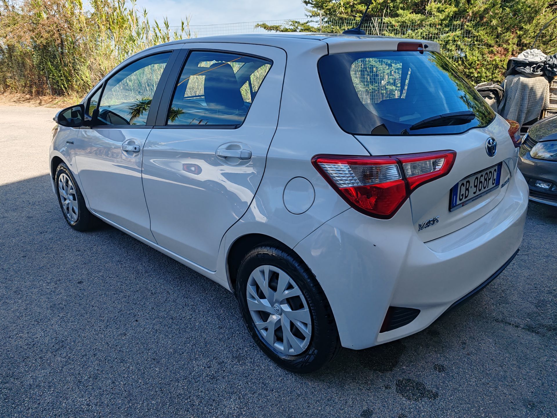 Toyota Yaris 1.5 Hybrid 5p. Business