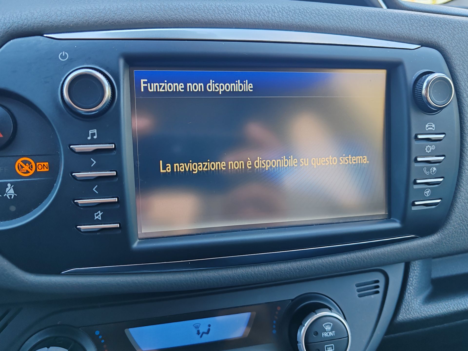 Toyota Yaris 1.5 Hybrid 5p. Business