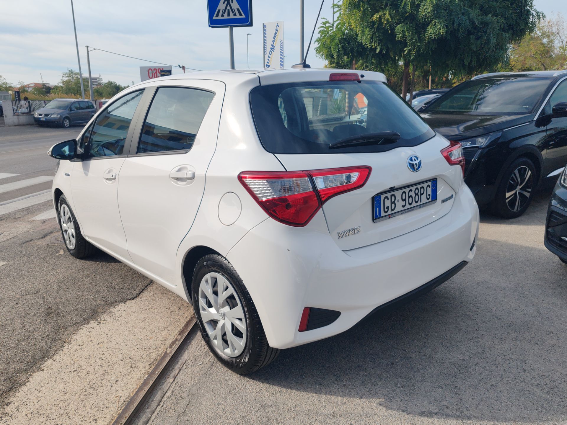 Toyota Yaris 1.5 Hybrid 5p. Business