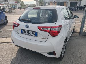 Toyota Yaris 1.5 Hybrid 5p. Business