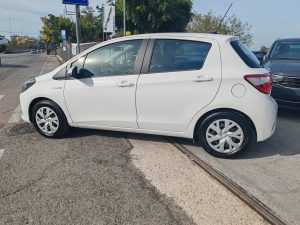 Toyota Yaris 1.5 Hybrid 5p. Business
