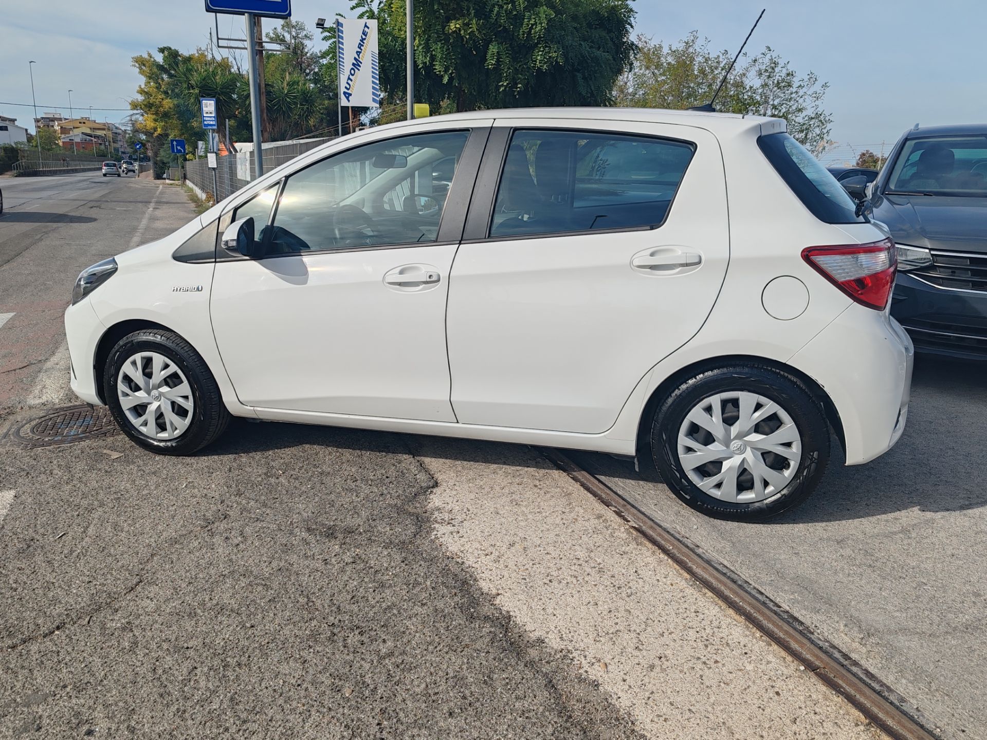 Toyota Yaris 1.5 Hybrid 5p. Business