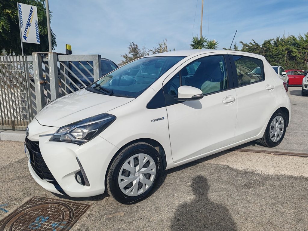 Toyota Yaris 1.5 Hybrid 5p. Business